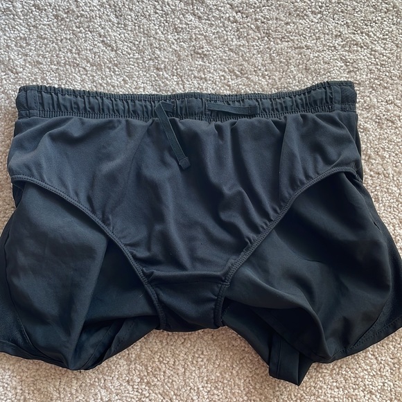 Black DriFit Girls Nike running shorts - Picture 4 of 4